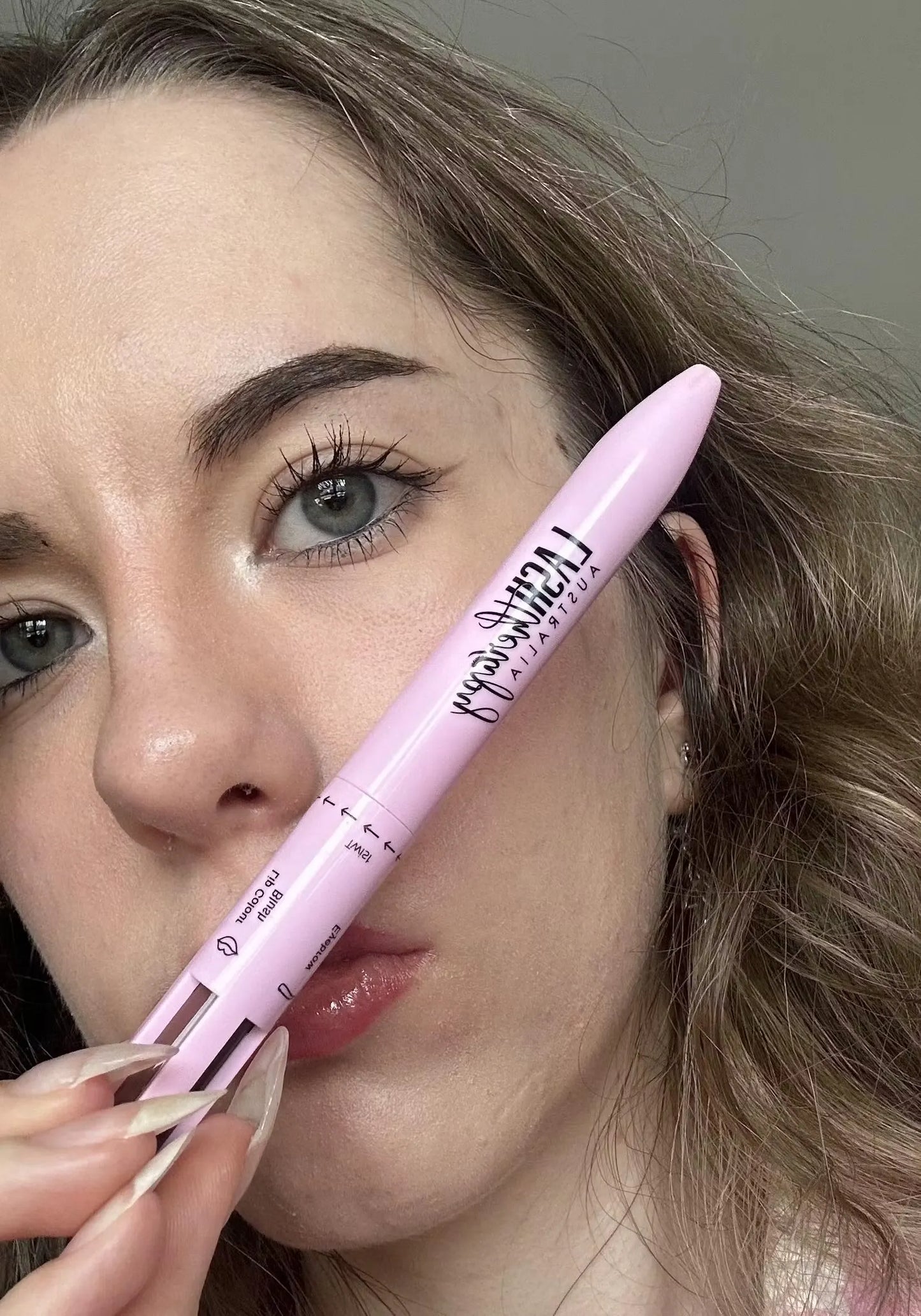 Lápiz de maquillaje 4 en 1