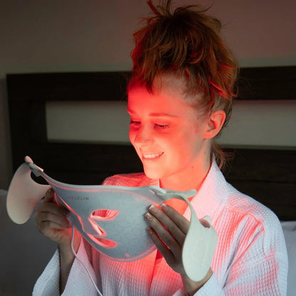 Máscara facial con terapia de luz LED