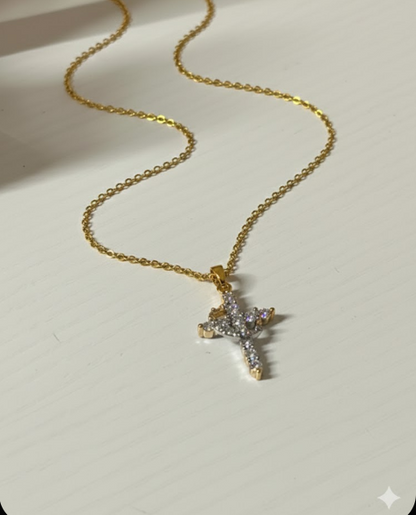 COLLAR DE CRUZ EN PLATA 925 CON CIRCONIA